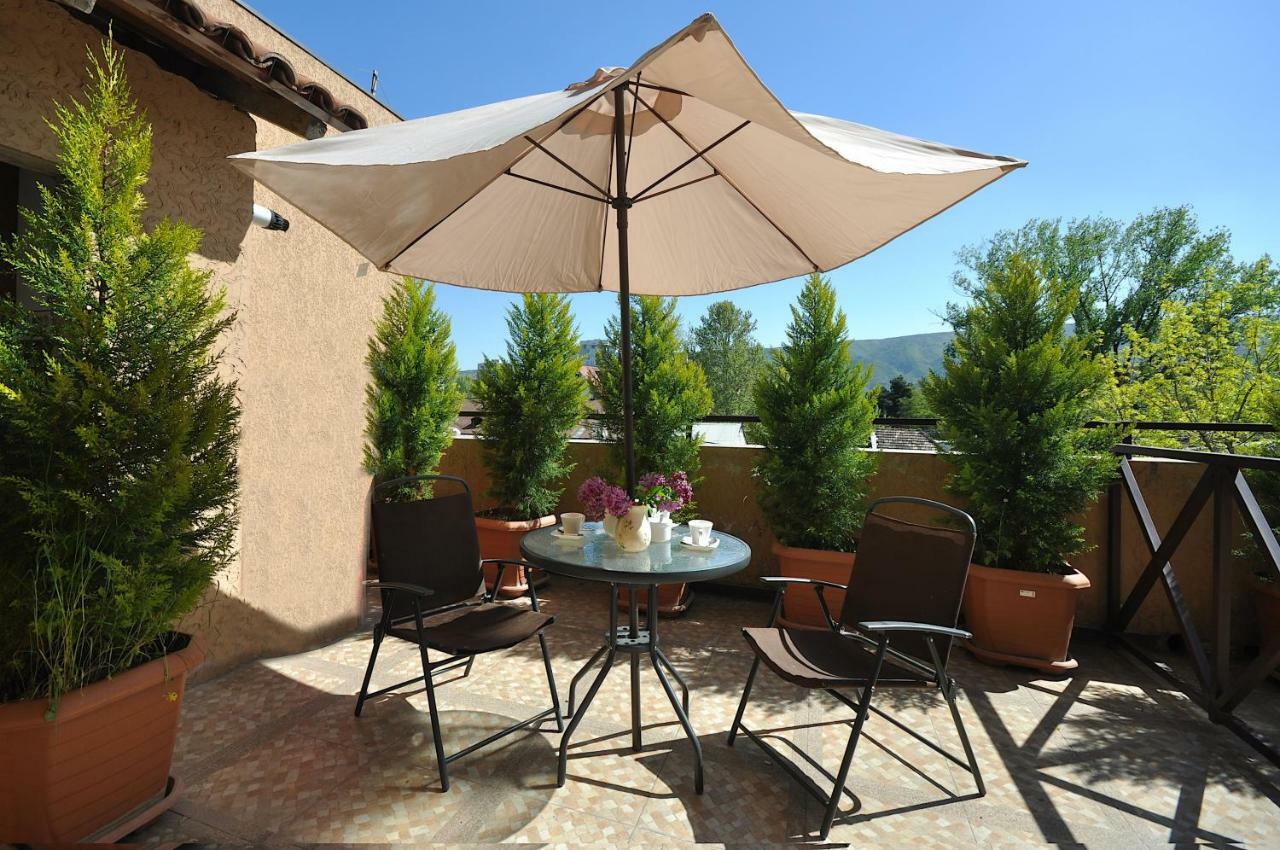 Hotel Marsel Tiflis Dış mekan fotoğraf